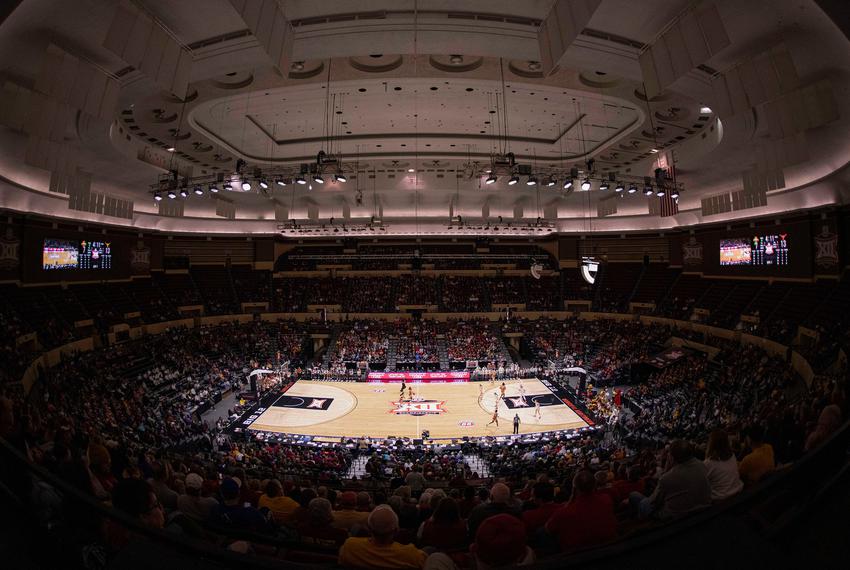 The Texas Longhorns face the Iowa State Cyclones on March 12, 2022, at Municipal Auditorium in Kansas City, Missouri.